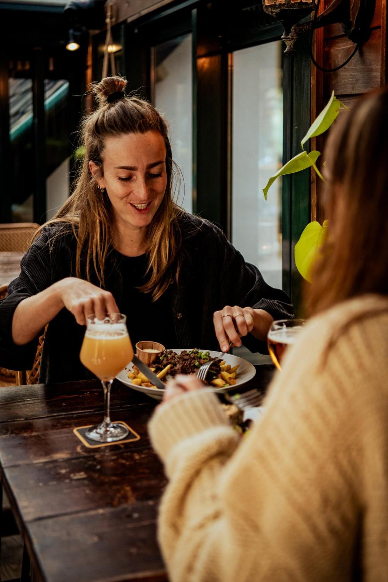 Long John'S Pub & Hotel 아메르스포르트 외부 사진